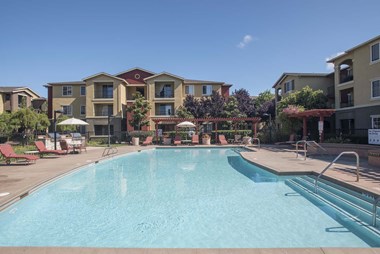 Outdoor Swimming Pool at Sterling Village Apartment Homes, Vallejo, CA