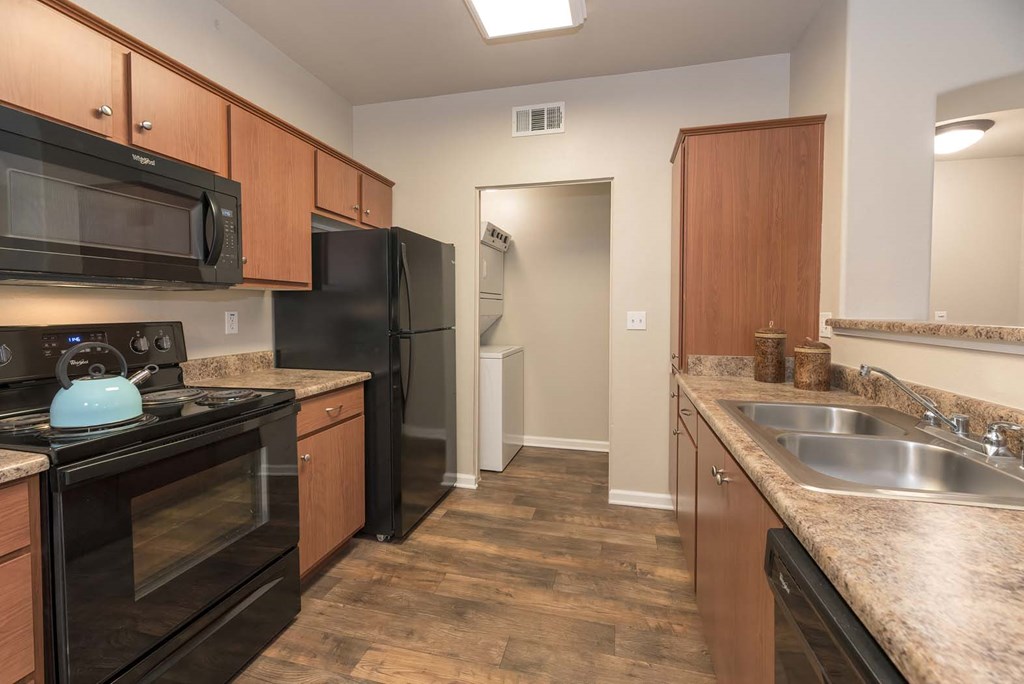 Kitchen Appliances at Sterling Village Apartment Homes, Vallejo