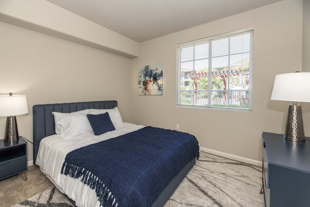 Spacious Bedroom With Comfortable Bed at Sterling Village Apartment Homes, Vallejo, 94590