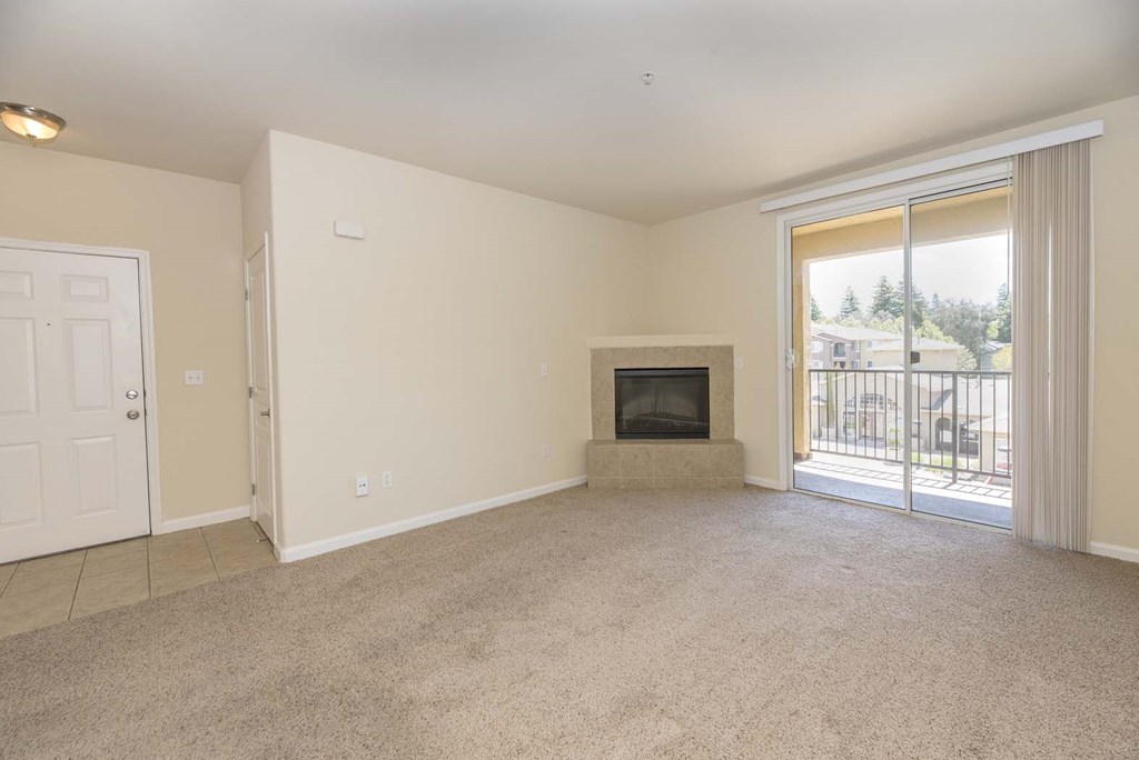 Balcony And Patio at Sterling Village Apartment Homes, Vallejo, California