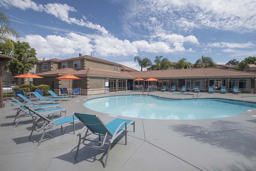 Swimming Pool With Relaxing Sundecks at Bella Vista Apartments
