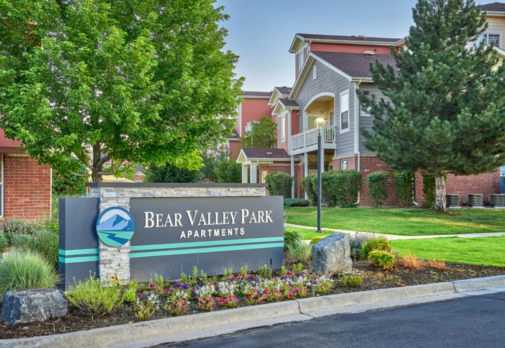 the entrance to bear valley park apartments