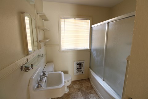 305 E Thach - Unit A