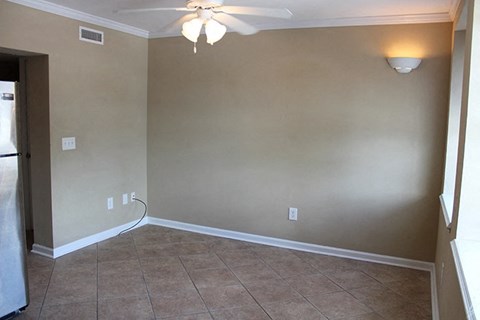 375 Genelda Ave 1-2 Beds Apartment for Rent