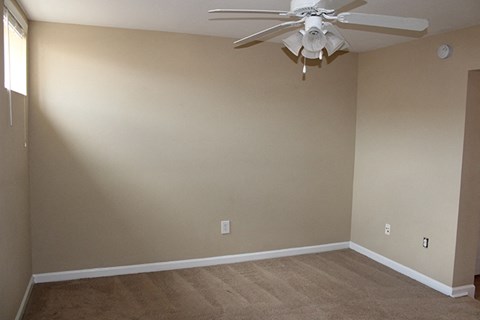 375 Genelda Ave 1-2 Beds Apartment for Rent
