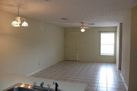 Carriage House - Apartments
