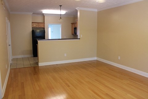 615 W Glenn Ave 2 Beds Apartment for Rent