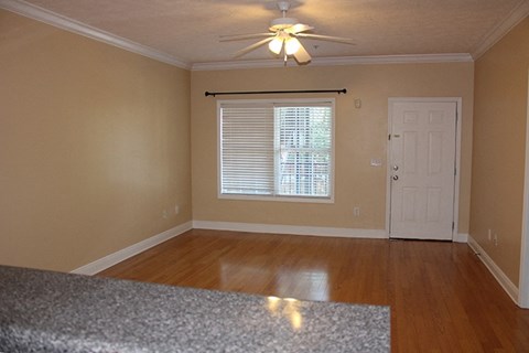 615 W Glenn Ave 2 Beds Apartment for Rent