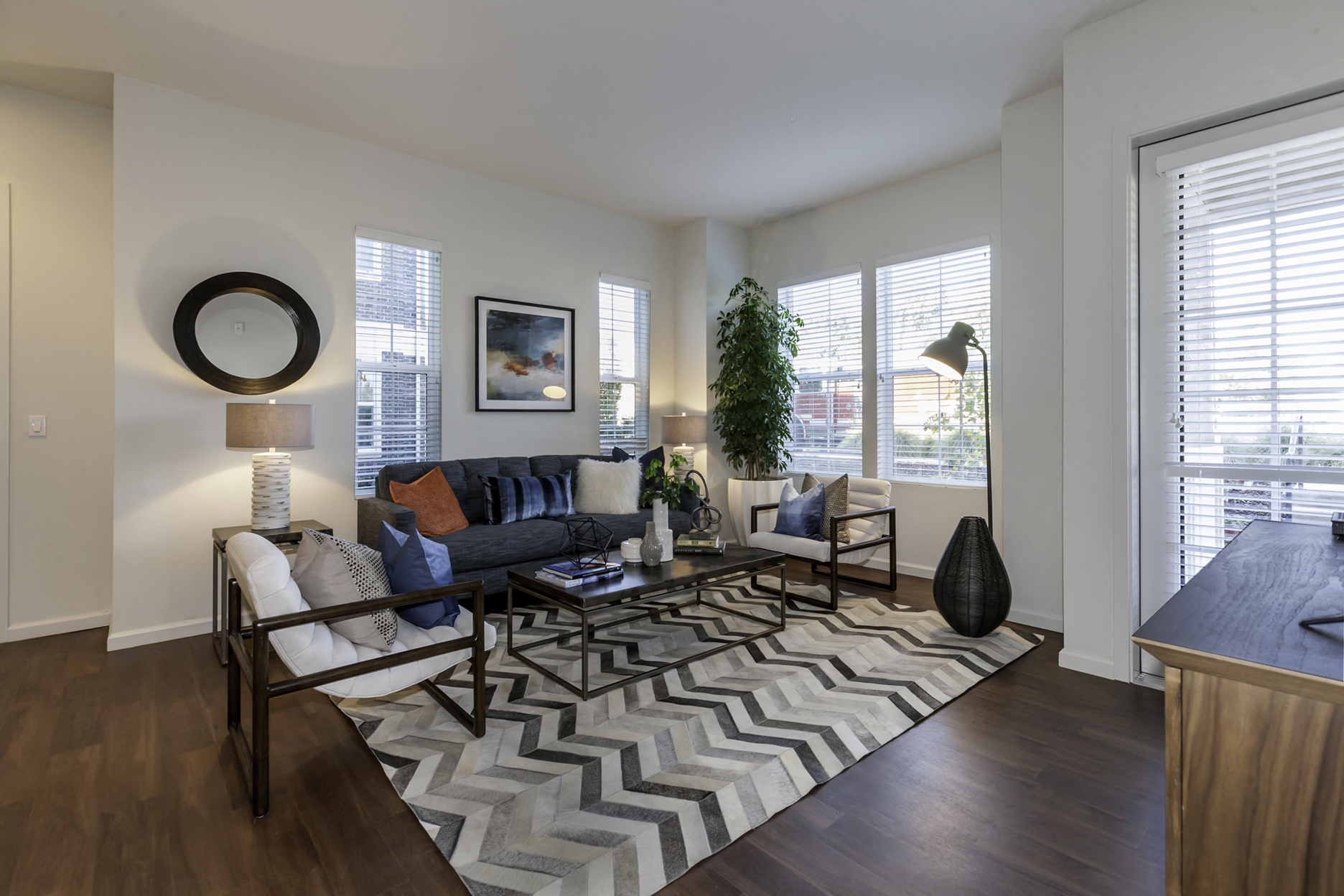 Mason Flats - Living Room