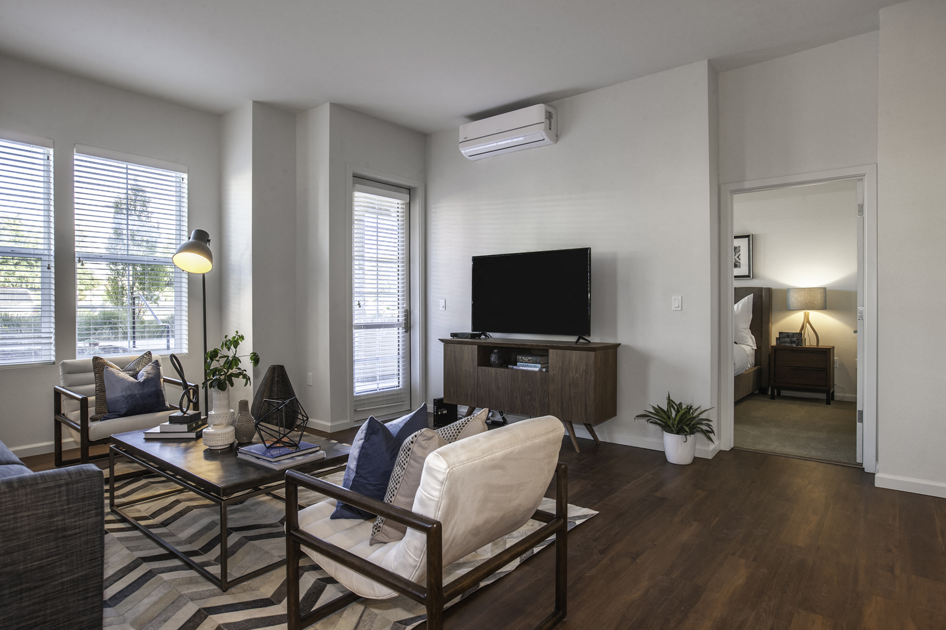 Mason Flats - Living Room