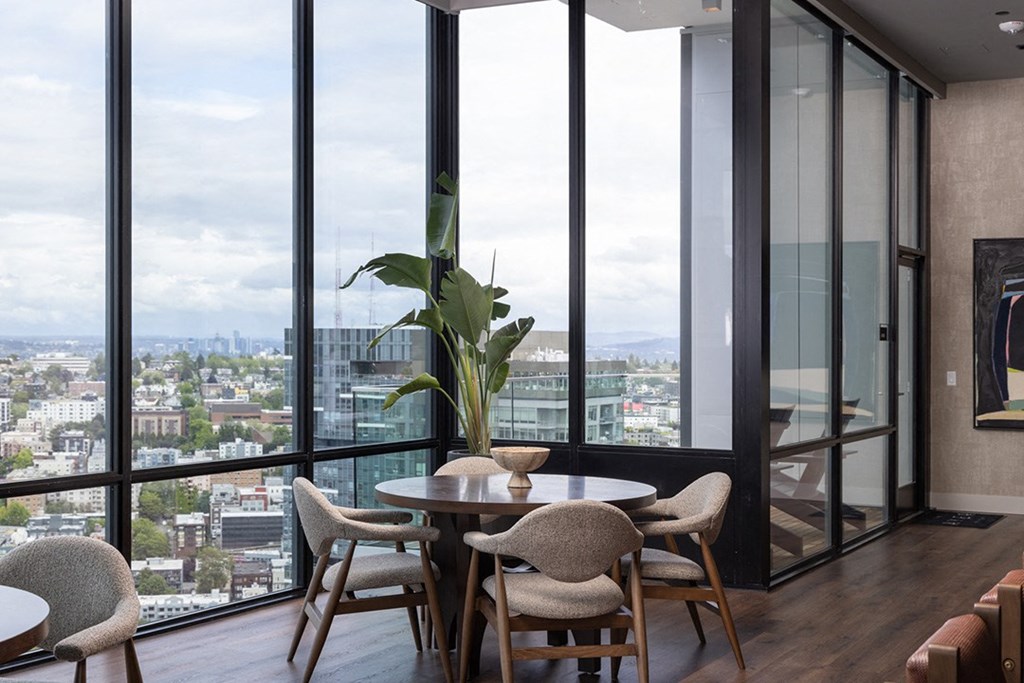 Sky Lounge - The Ayer