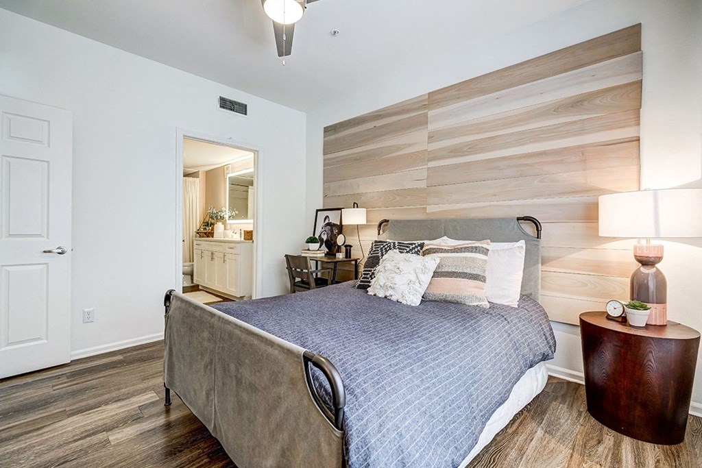 Bedroom with Walk in Closet