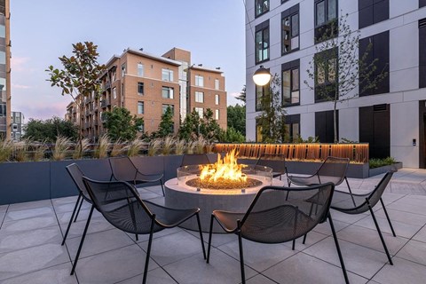 Courtyard Firepit - Coen North
