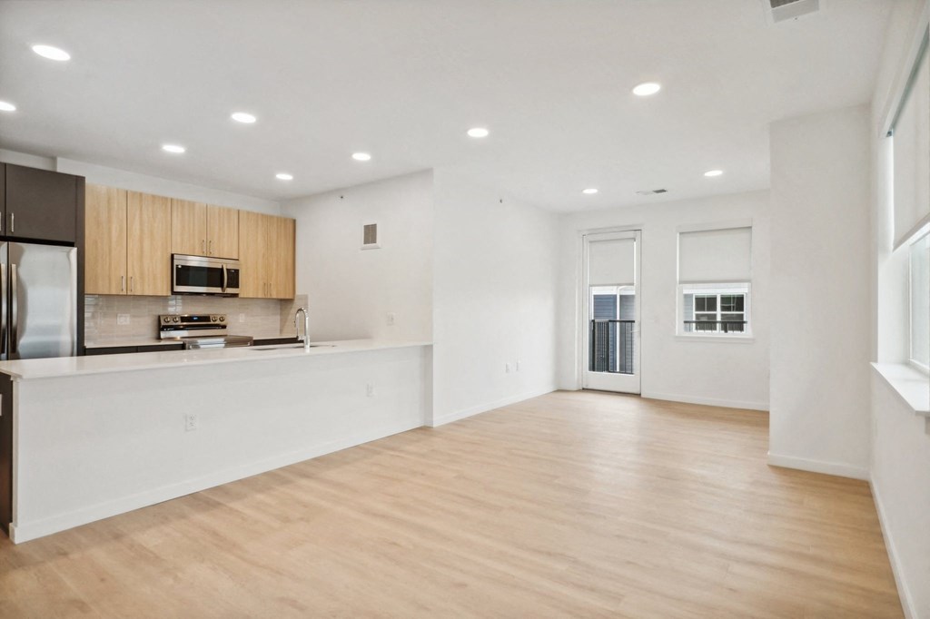 Sabine - Living Area