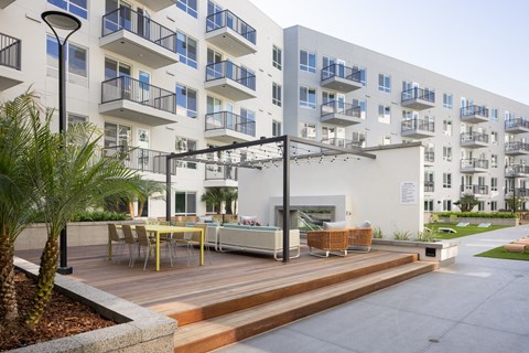 Outdoor Fireplace Felix at The Society