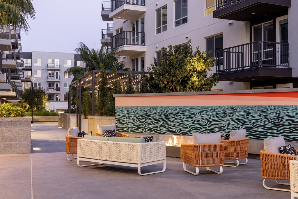 Outdoor Lounge Felix at The Society