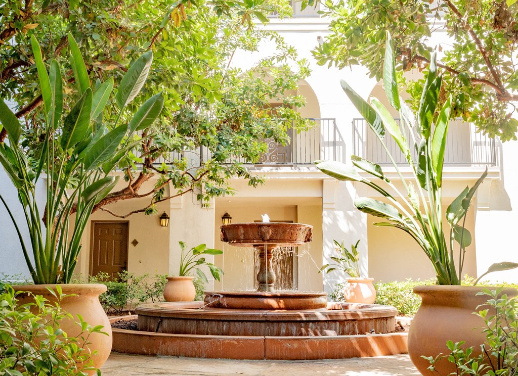 Fountain Plaza - Courtyard