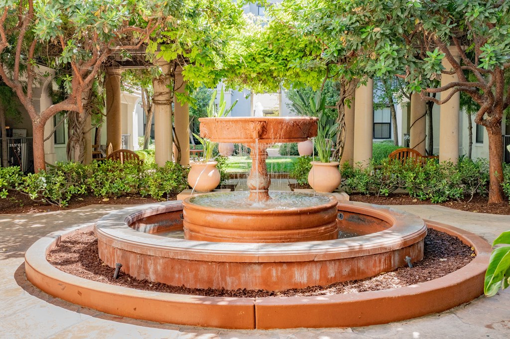 Fountain Plaza - Courtyard