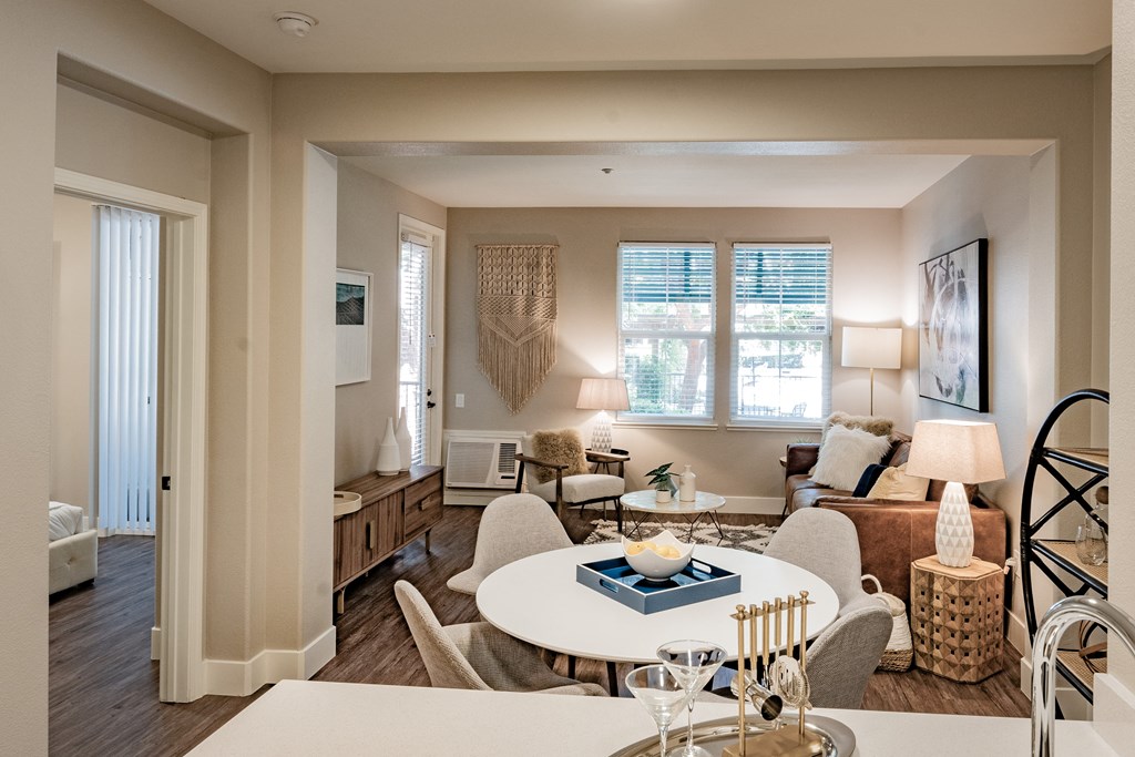 Fountain Plaza - Living Room