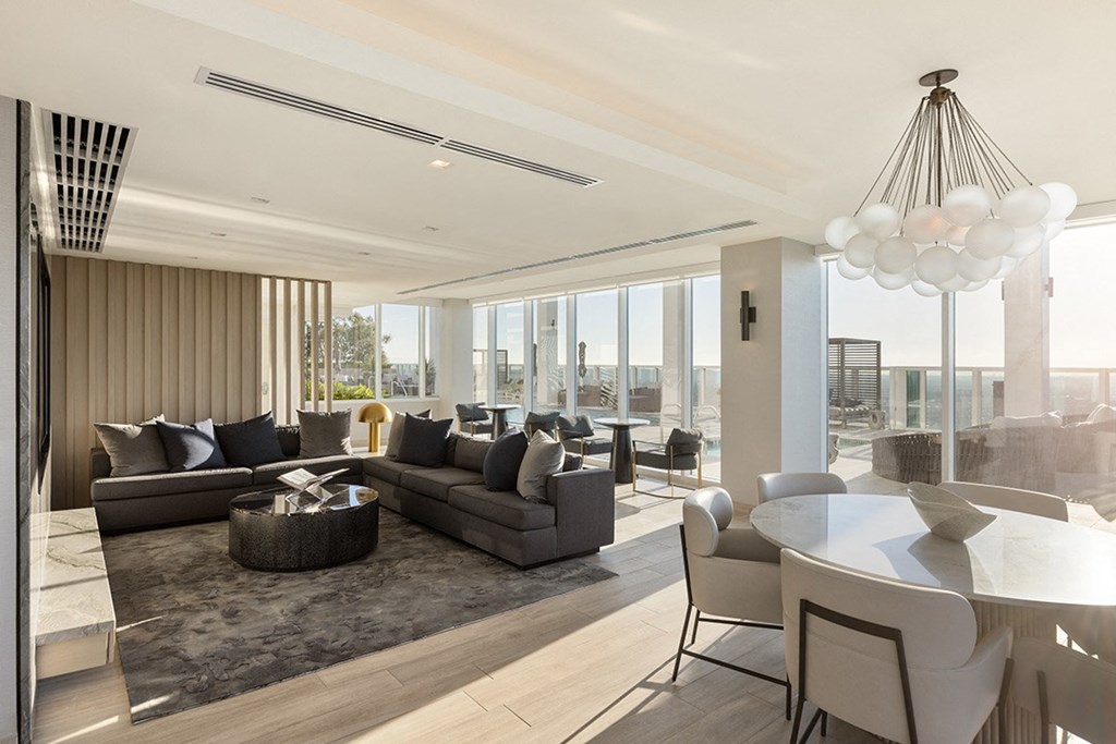 Sky Lounge - Hallasan