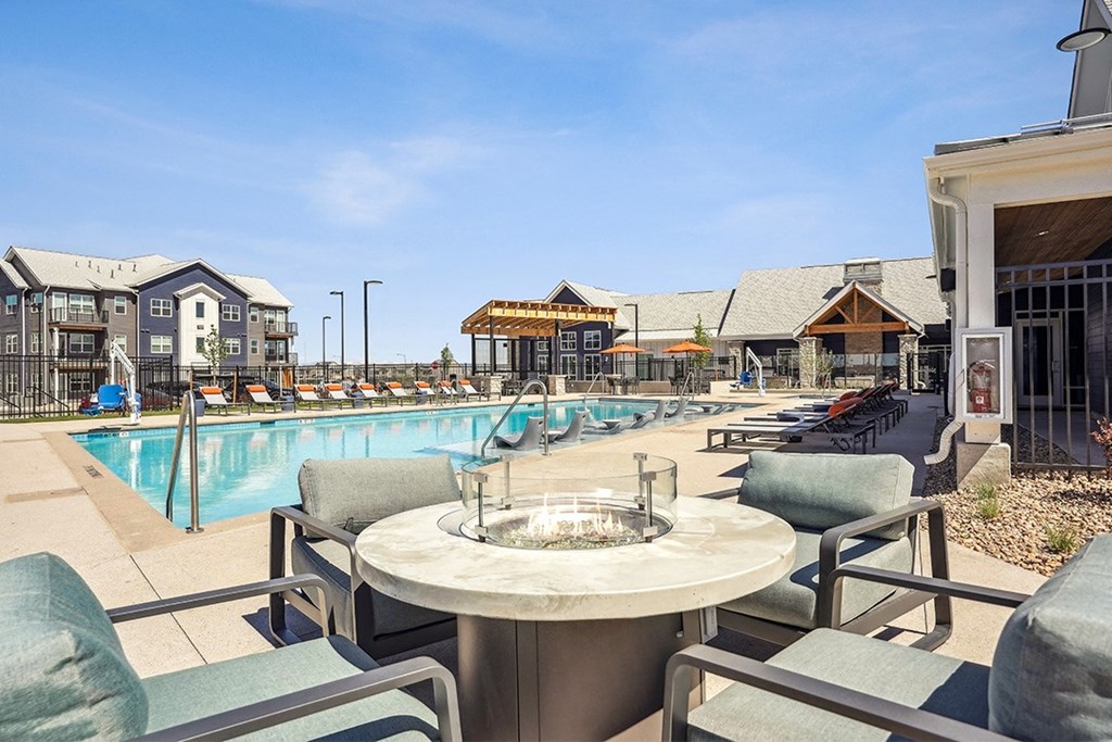 Fire Table, Pool, Spa & Lounge - Sabine