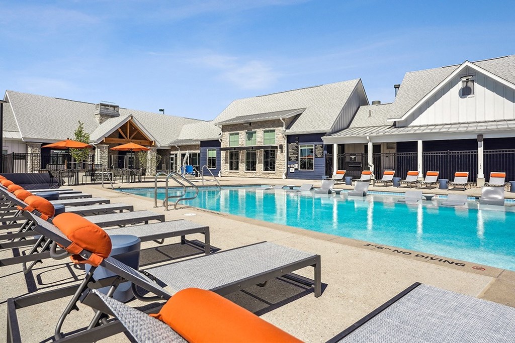 Pool, Spa & Lounge - Sabine