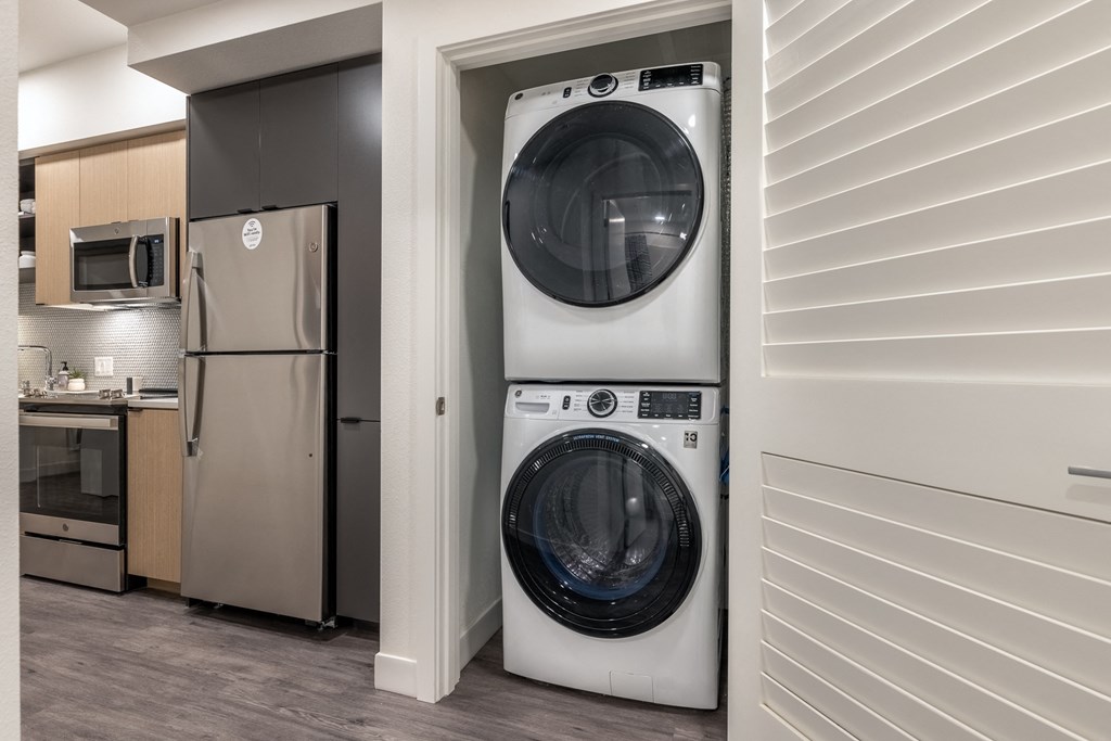 1 Bedroom Model Laundry - Coen & Columbia