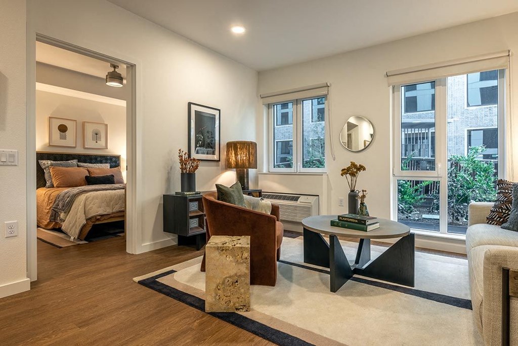 Model Living - Coen North