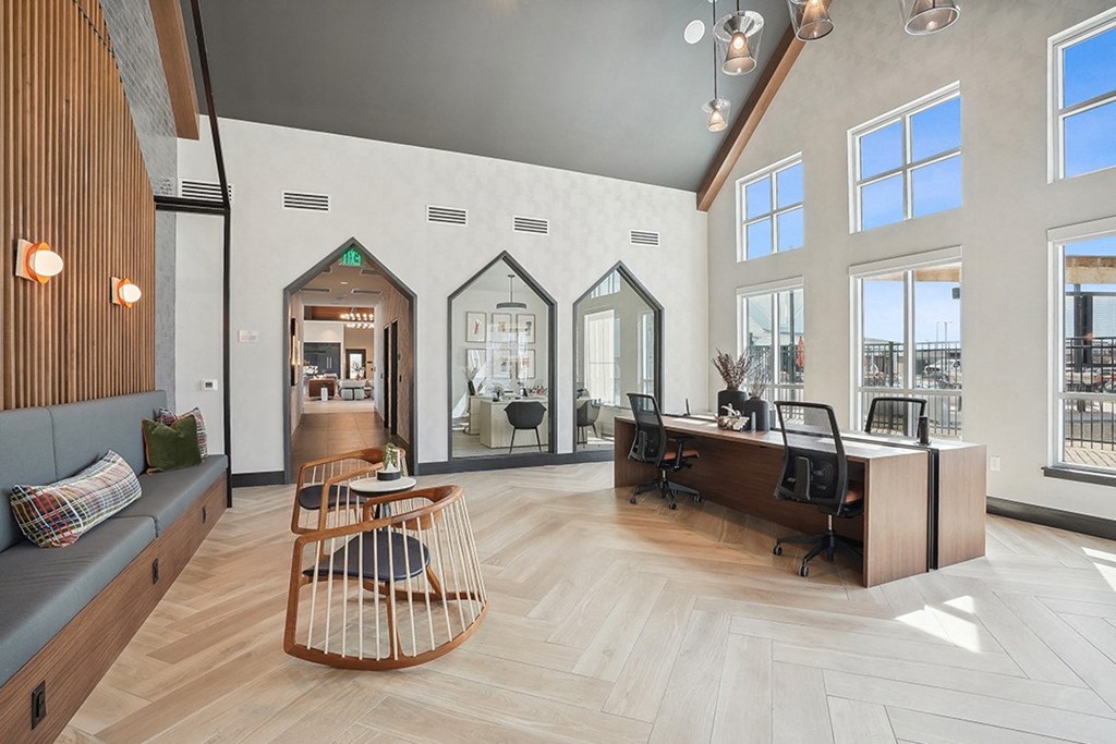 Lobby & Office - Sabine