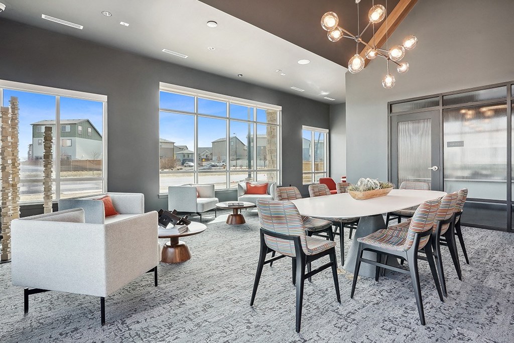 Clubhouse Lounge & Work Pods - Sabine