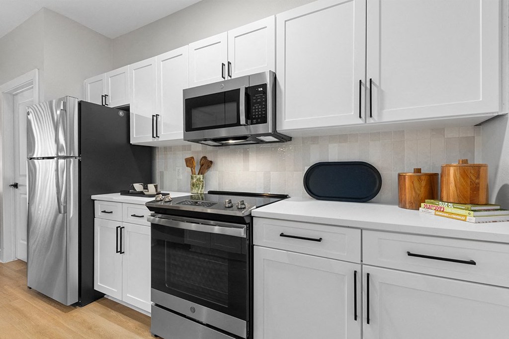 The Flats at Inverness - Kitchen