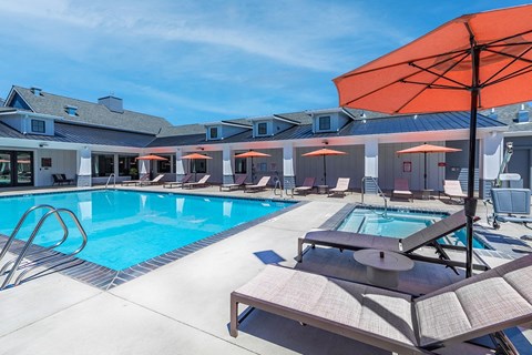 Pool, Spa & Lounge Area - The Miles