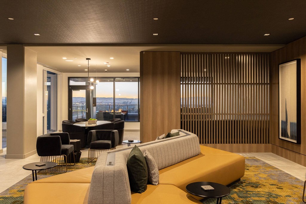 Vespr - Rooftop Lounge