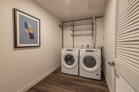 Frontload washer & dryer