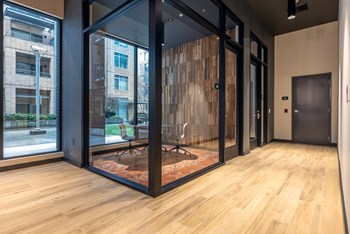 Work Room - Coen & Columbia - Photo Gallery 101