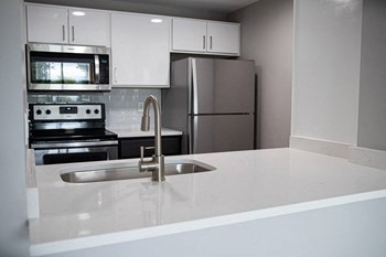 1 Bedroom Kitchen - Coen & Columbia - Photo Gallery 106