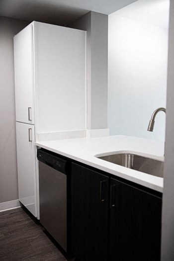 2 Bedroom Bathroom - Coen & Columbia - Photo Gallery 105