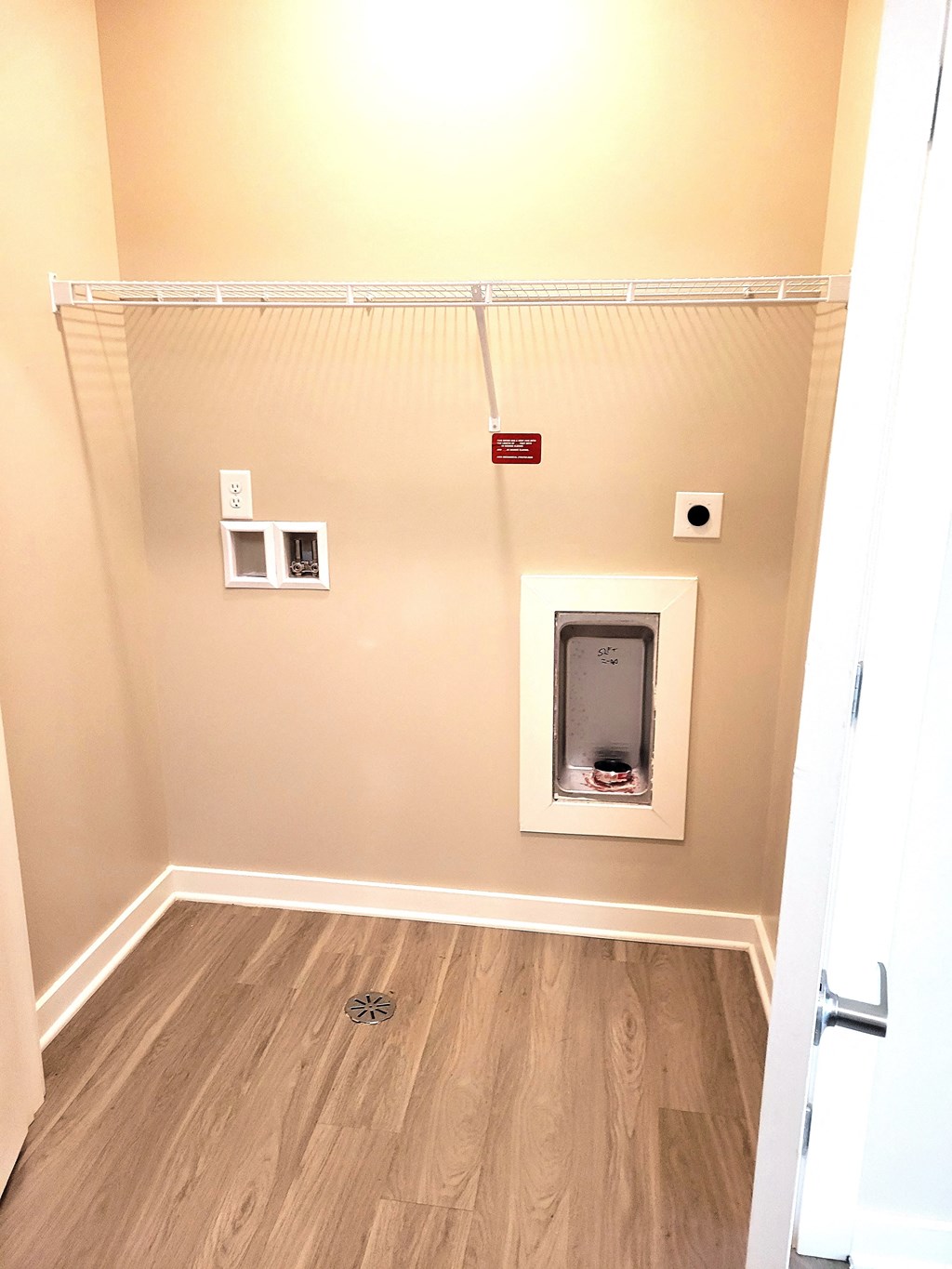 500 Northside Station Closet