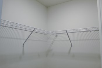 Walk-In Closets - Photo Gallery 11