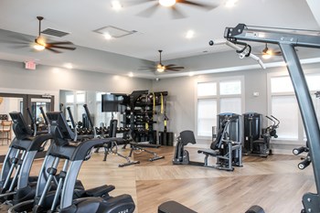 Apartments with Fitness Center - Photo Gallery 42