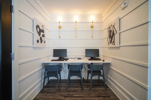 500 Northside Station Apartments lobby office