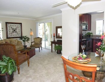 Model Living Room - Photo Gallery 4