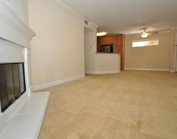 Living Room - Photo Gallery 5