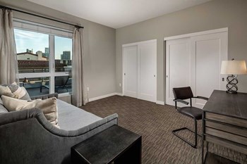 Penthouse Den - Photo Gallery 2