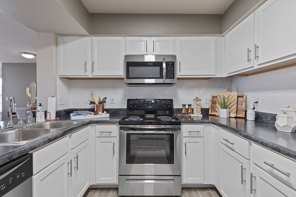 Portico At Friars Creek Apts