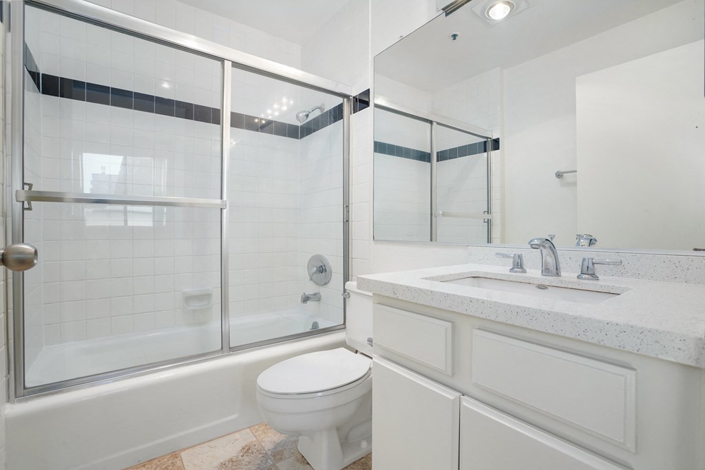 Bathroom With Bathtub at Park Rochester, Los Angeles, CA