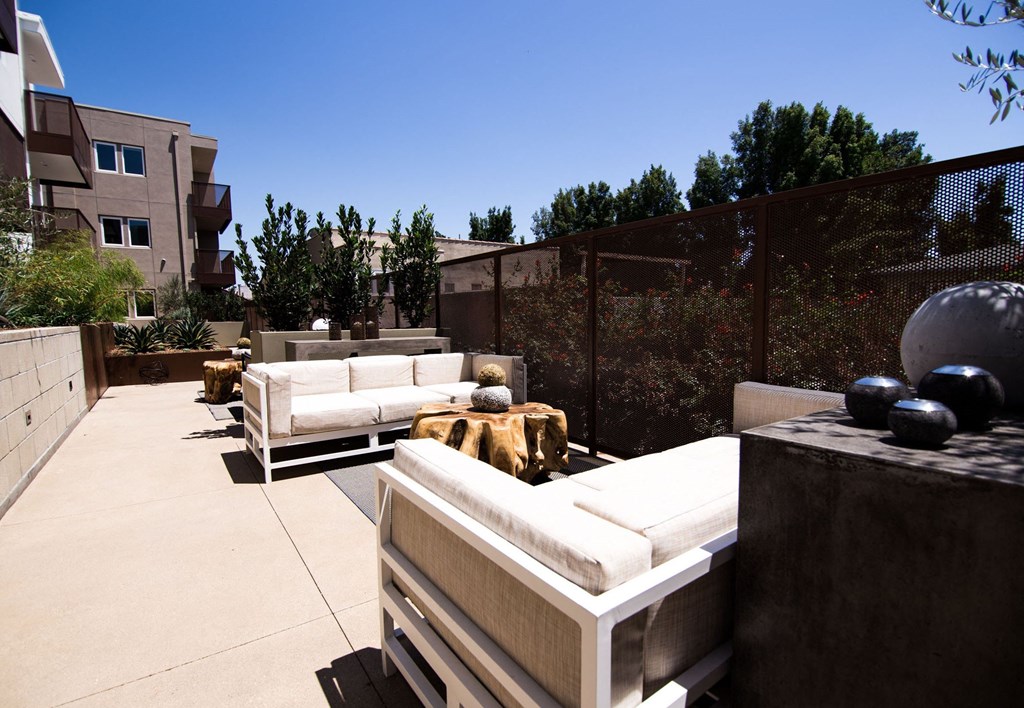 Outdoor area with furniture