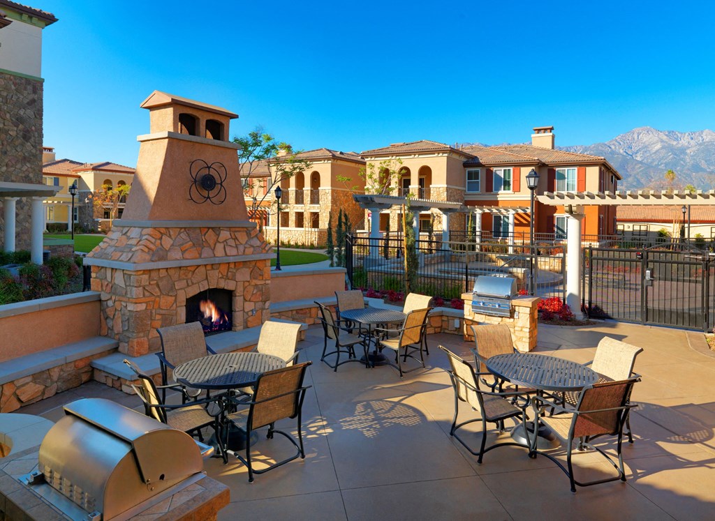 Villagio at Route 66 Outdoor Barbeque Area