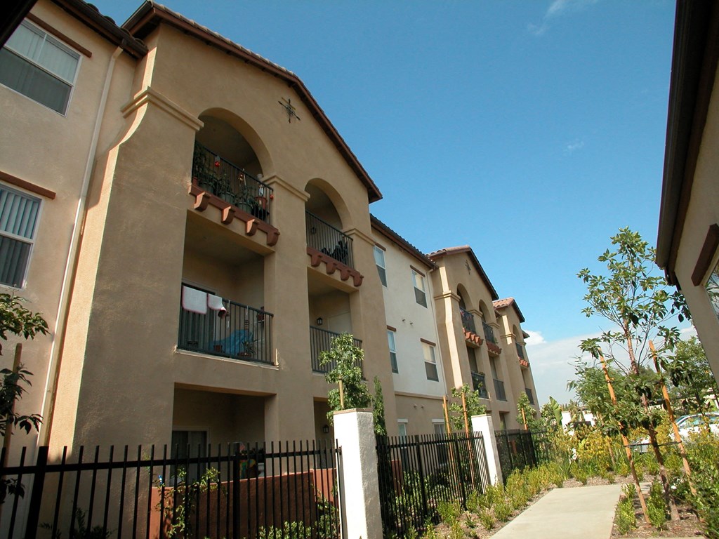 Fountains at Sierra Walkway