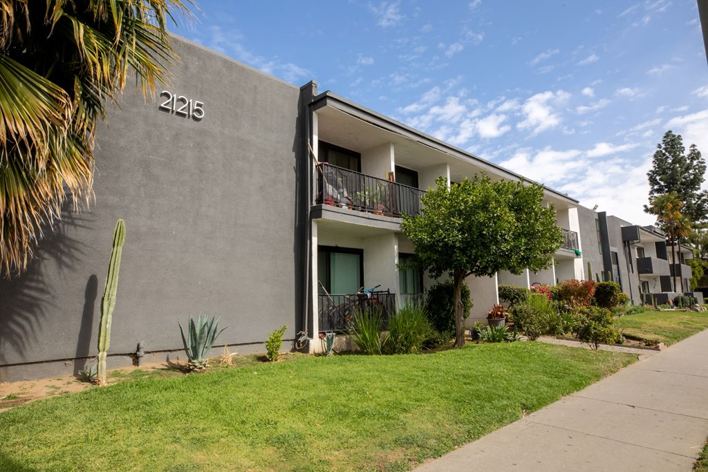 Homestead at Saticoy Side View